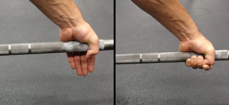 Démonstration de la prise en crochet (hook grip) sur une barre
