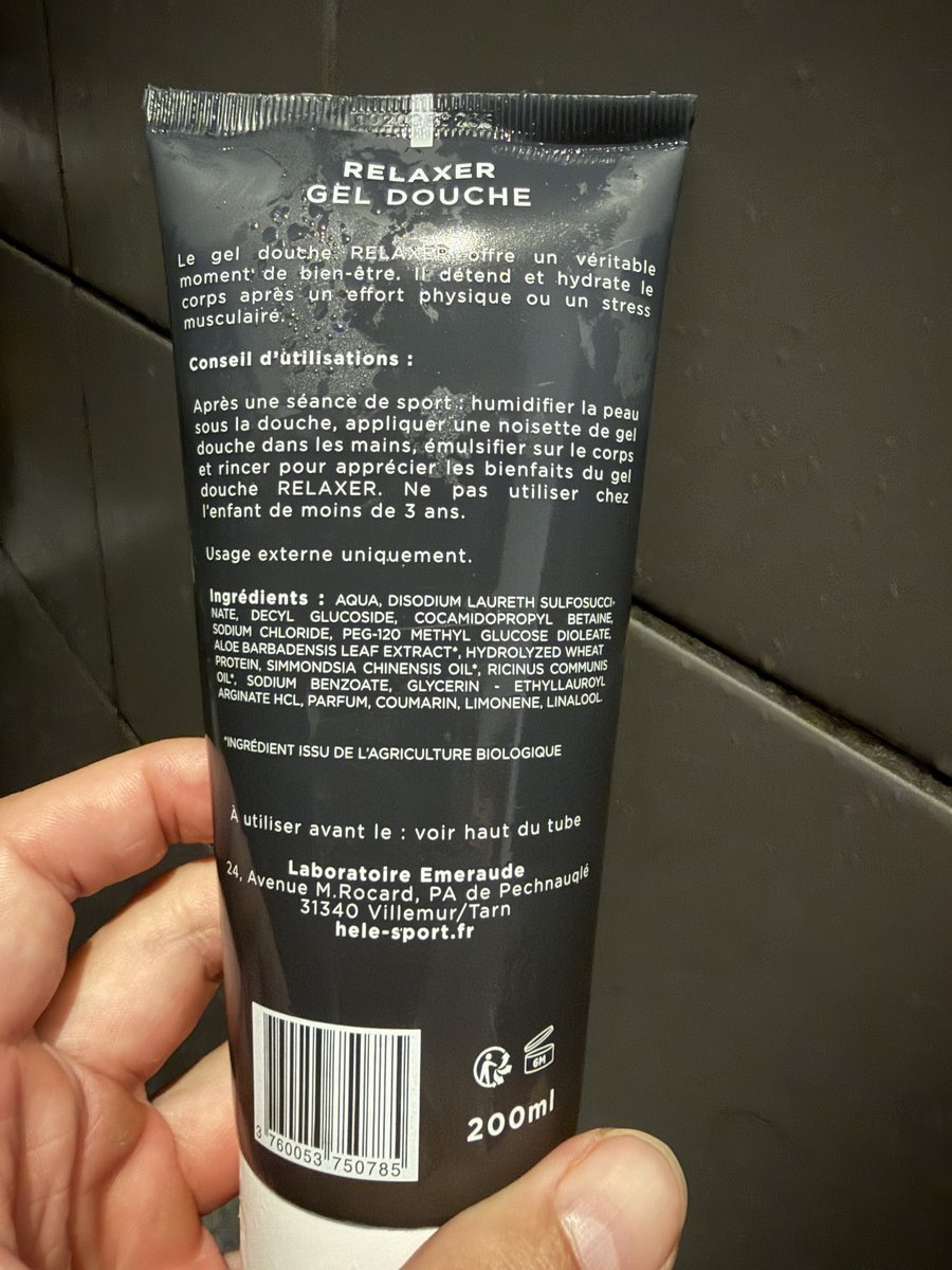 Liste d'ingrédients du gel douche HÉLÉ Relaxer : disodium laureth sulfosuccinate, decyl glucoside et cocamidopropyl betaine sans sulfate, aloe vera, jojoba et ricin bio