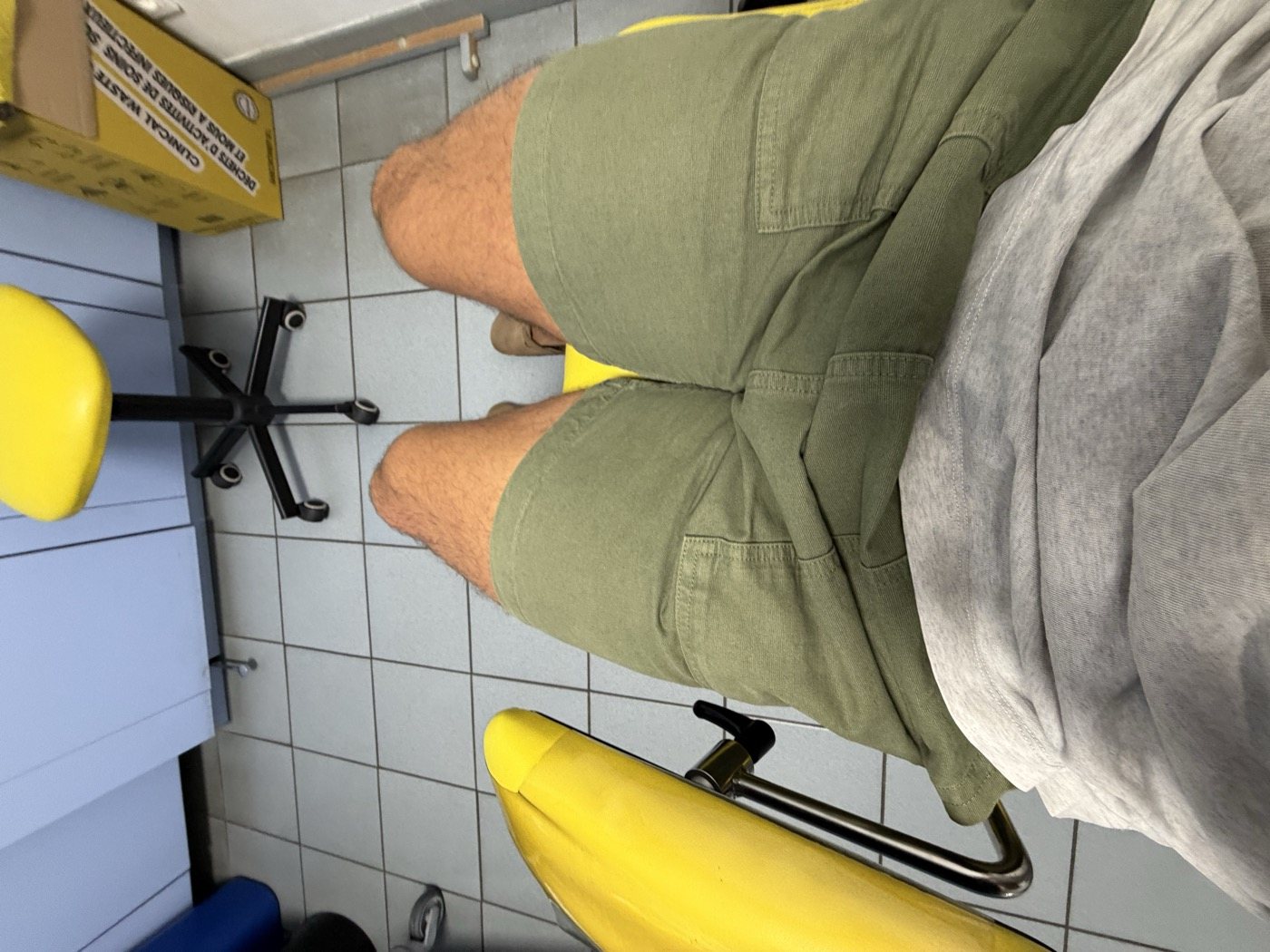 Vue subjective depuis le fauteuil de prélèvement du laboratoire Eurofins de Bordeaux Tourny le matin de la prise de sang Lucis